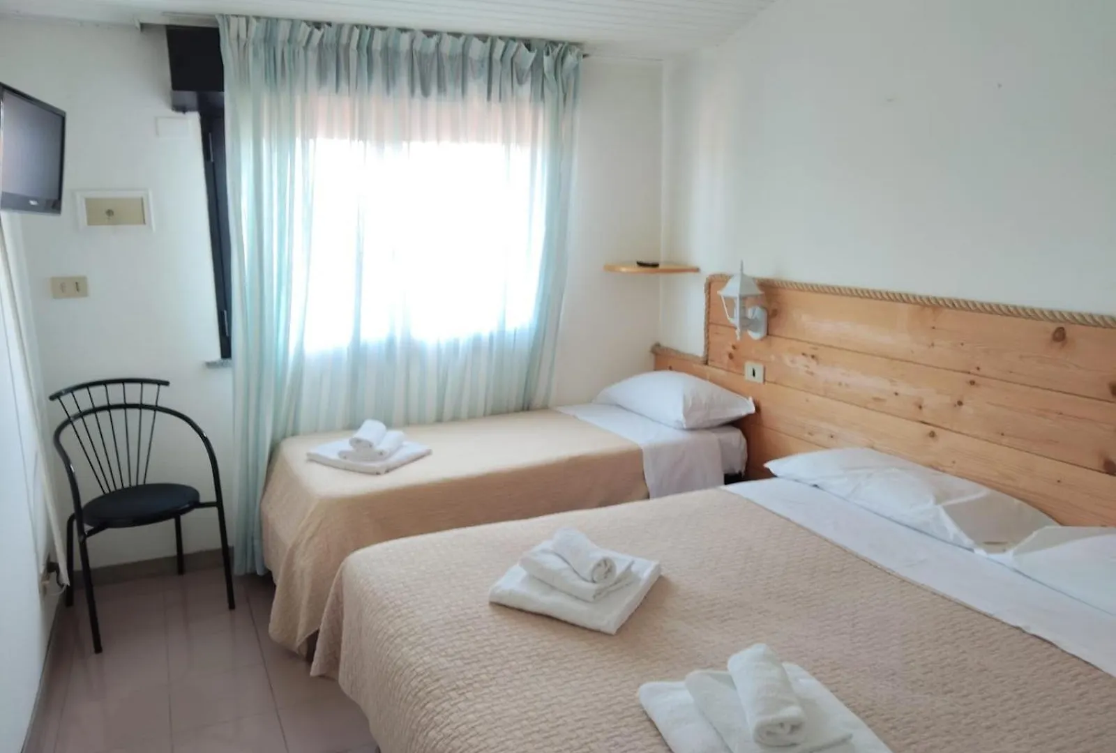 Hotel Garisenda B&B - In Centro A Riccione -