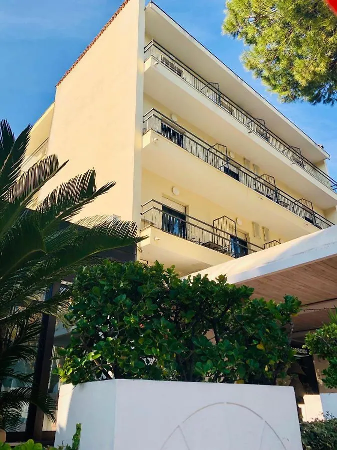 Hotel Garisenda B&B - In Centro A Riccione - Itália