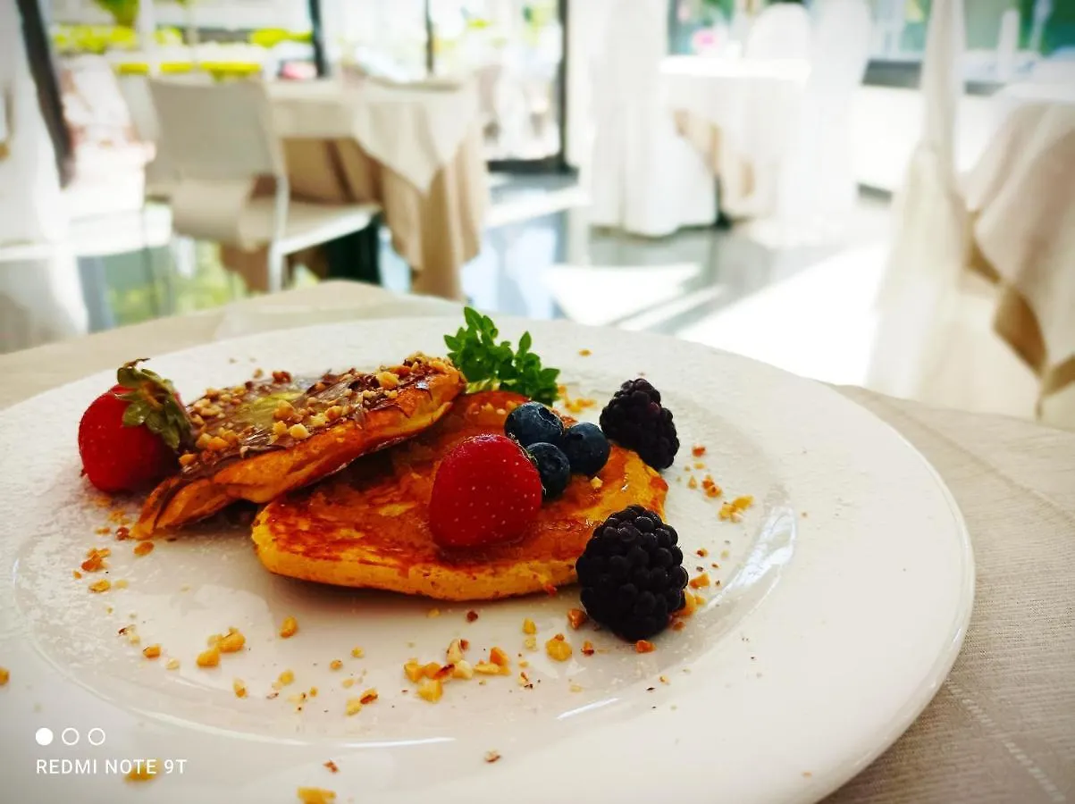 Hotel Garisenda -B&B&Brunch in centro a Riccione-