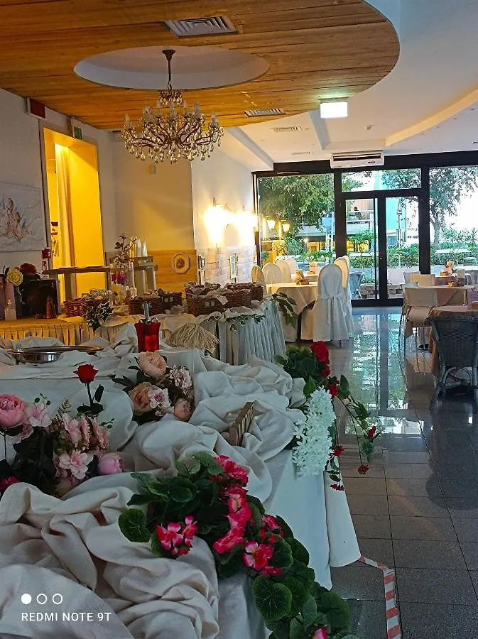 Hotel Garisenda -B&B&Brunch in centro a Riccione-  Riccione