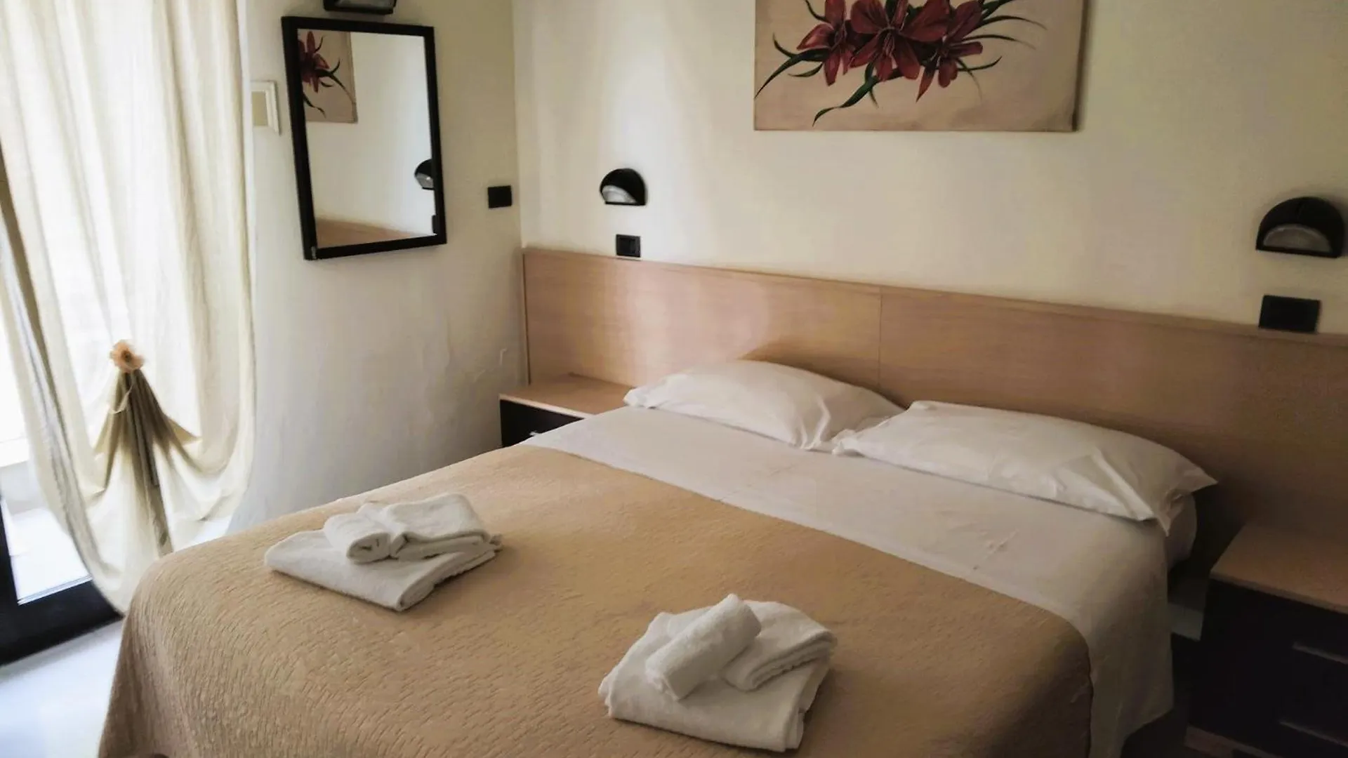 Hotel Garisenda -B&B&Brunch in centro a Riccione-