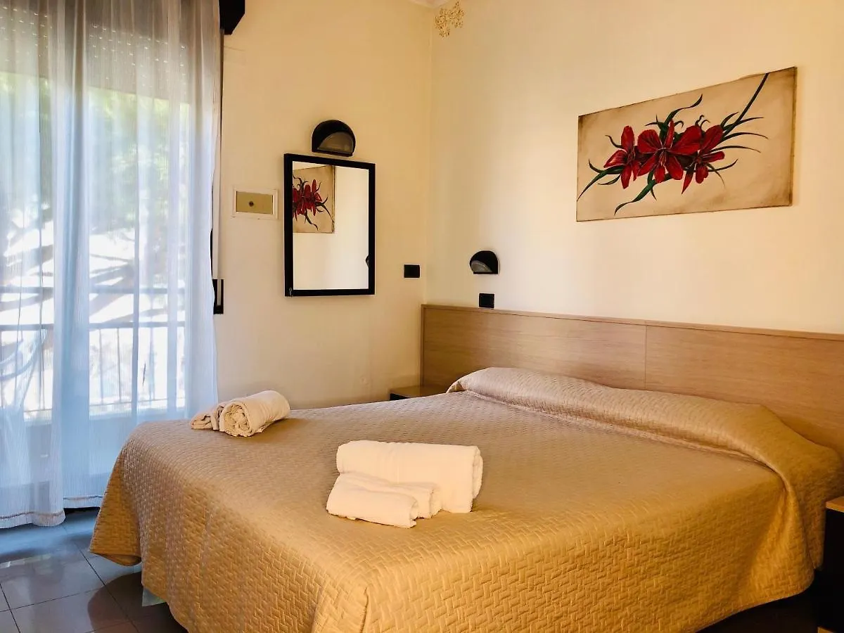 Hotel Garisenda -B&B&Brunch in centro a Riccione-